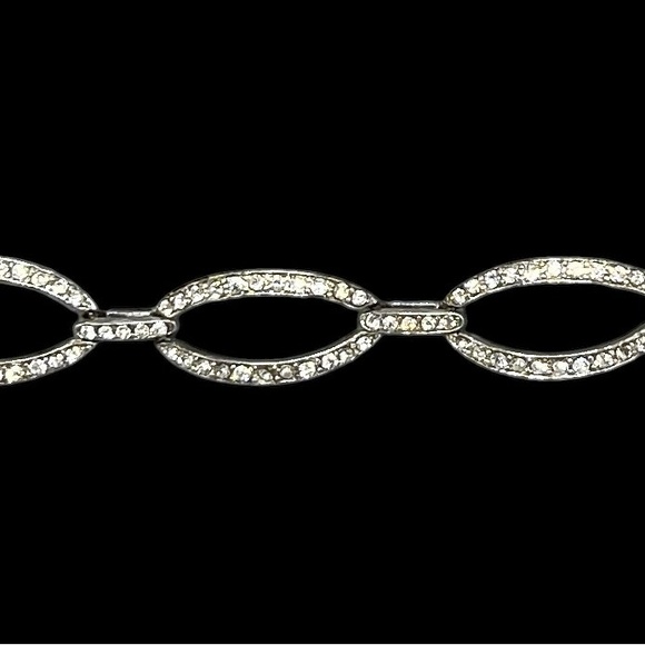 Vintage MONET Silver Tone Pave Rhinestone Crystal Oval Link Bracelet - Picture 5 of 6